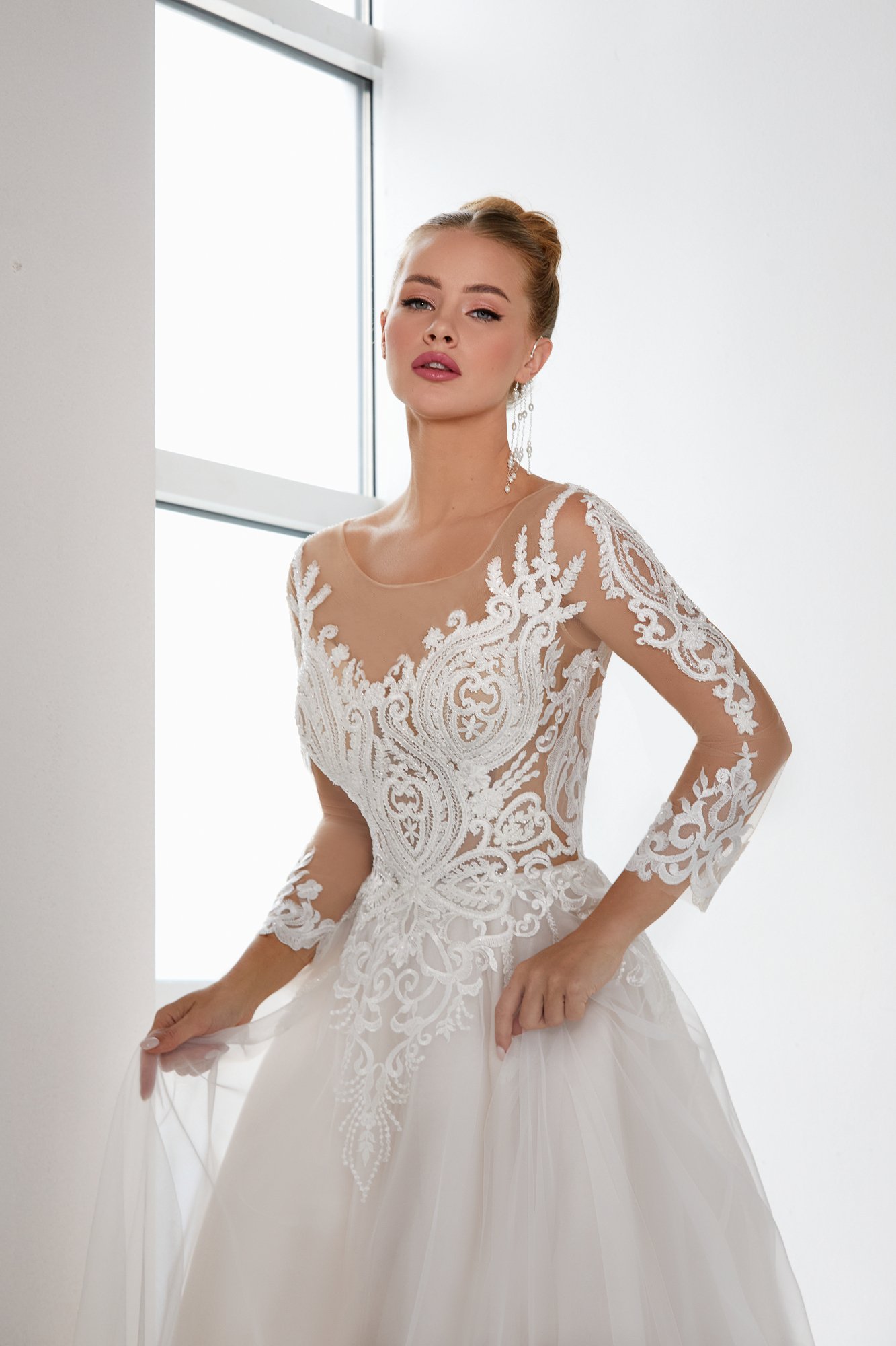 https://kayawedding.com/images/stories/virtuemart/product/Apolline3.jpg