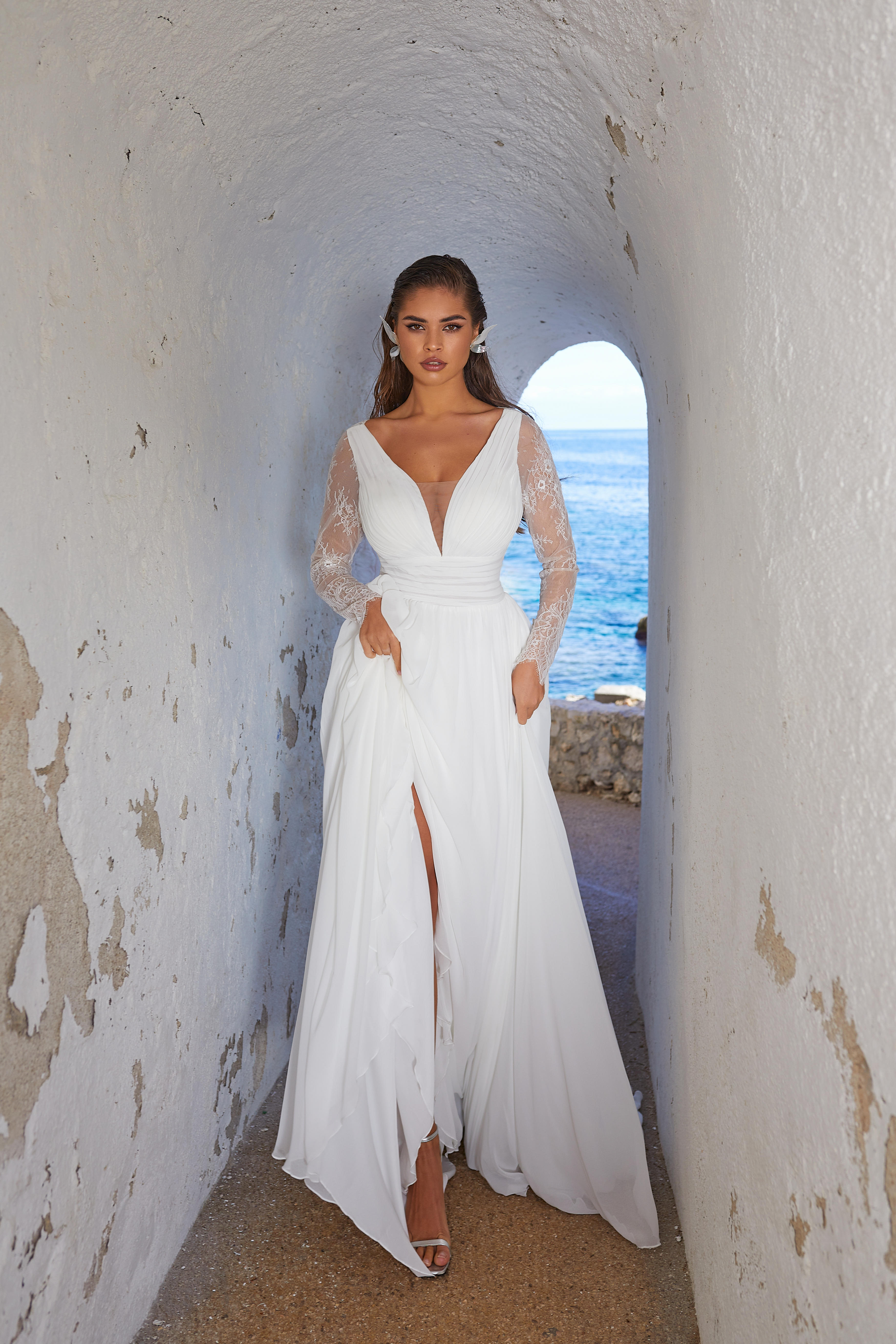 https://kayawedding.com/images/stories/virtuemart/product/Lucrecia4.jpg